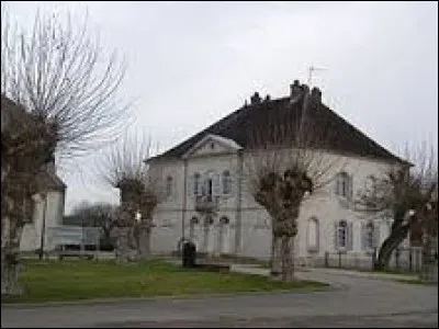 Commune de Bourgogne-Franche-Comté, dans la Bresse jurassienne, Desnes se situe dans le département ...