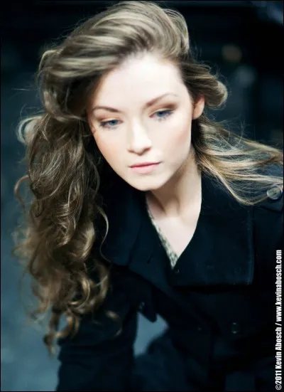 Sarah Bolger joue :
