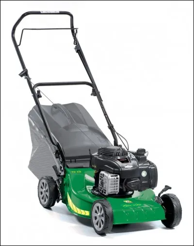 Tu t'aperçois que l'herbe est beaucoup trop haute...