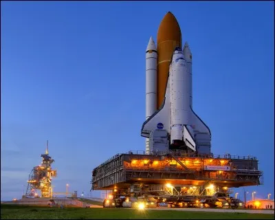 Est-ce que la navette spatiale est un avion ? 
La partie blanche centrale.