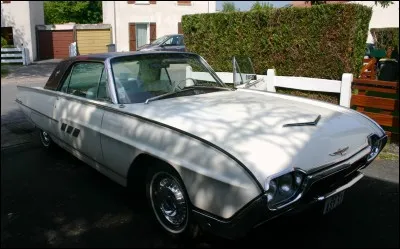 Cette T-Bird est un mod&egrave;le de :