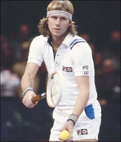 Imbattable sur terre battue, quel est le prénom de ce joueur qui fut exceptionnel ?