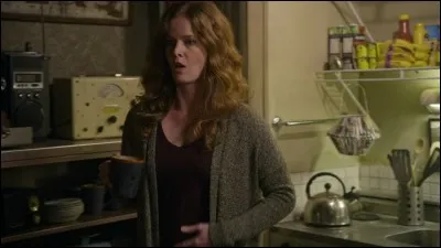 De qui tombe-t-elle enceinte ?