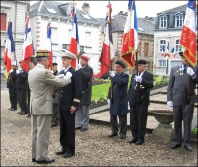 Parmi ces dates, lesquelles sont des journées de commémoration officielle de la Seconde Guerre mondiale ?