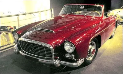 Qui fabriquait cette auto en 1956 ?