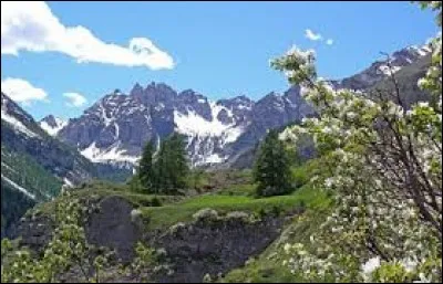 Quel nom donne-t-on au parc qui couvre une partie du nord des Alpes-Maritimes ?