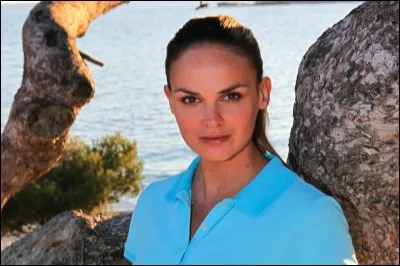 Comment s'appelle cette fille ?