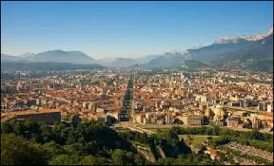 Grenoble est la ville la plus...