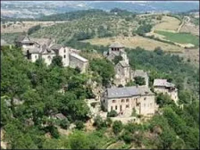 Dépendant de Goutrens, Cassagnes-Comtaux est un village Aveyronnais situé en région ...