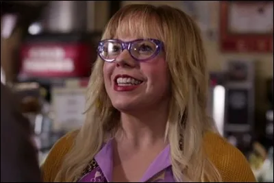 Qui interprète le rôle de Penelope Garcia ?