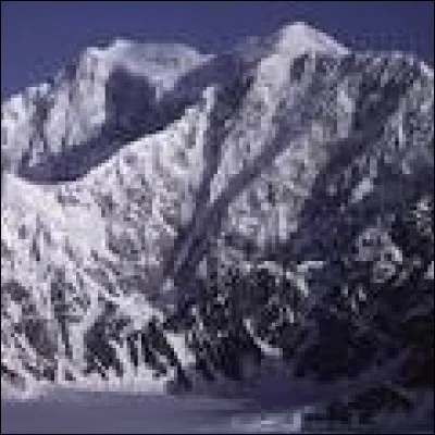 Quel est le plus haut sommet canadien ?