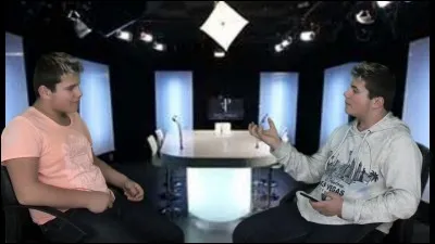 Tu rencontres une star de comédie musicale, tu lui poses des questions sur...