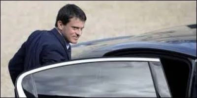 Complétez cette citation du président du conseil général du Morbihan, François Goulard "Être ancien ministre, c'est s'asseoir à l'arrière d'une voiture et s'apercevoir ... "