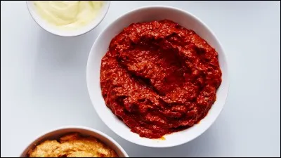 Où a-t-on inventé la harissa (une sorte de sauce piquante) ?