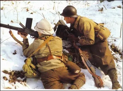 Laquelle de ces opérations militaires n'a pas eu lieu pendant la "drôle de guerre" ?