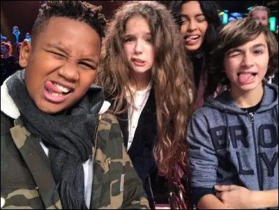 Quel est le seul membre du groupe qui n'est pas bilingue ?