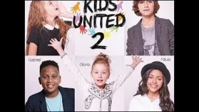 Quelle est la date de sortie de l'album "Tout le bonheur du monde" ?