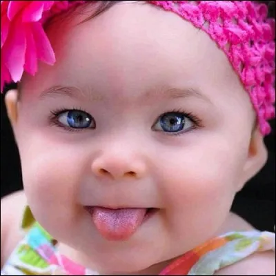 Et pour égayer tout ça, des fleurs dans lesquelles naissent les filles.