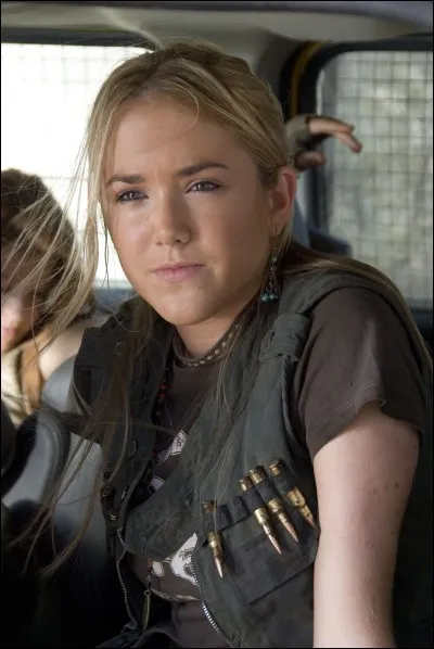 Comment s'appelle cette jeune femme ?