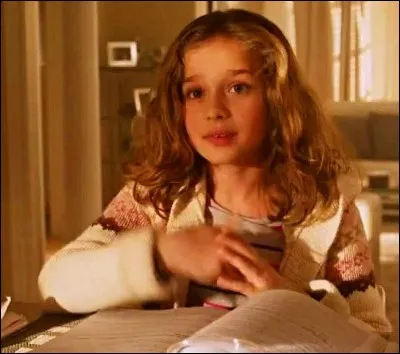 Comment s'appelle cette petite fille ?