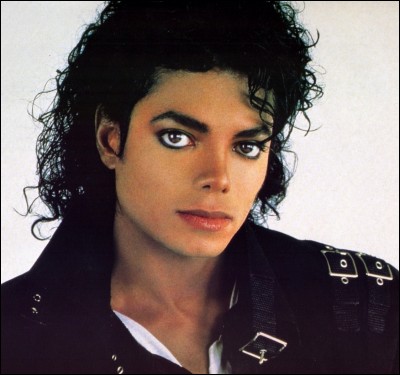 C'est Michael Jackson qui a inventé cette danse, le Moonwalk !