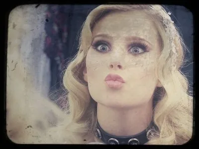 Soy Luna - Dans quelle capitale européenne Ámbar compte-t-elle suivre ses études après le Blake South College ?