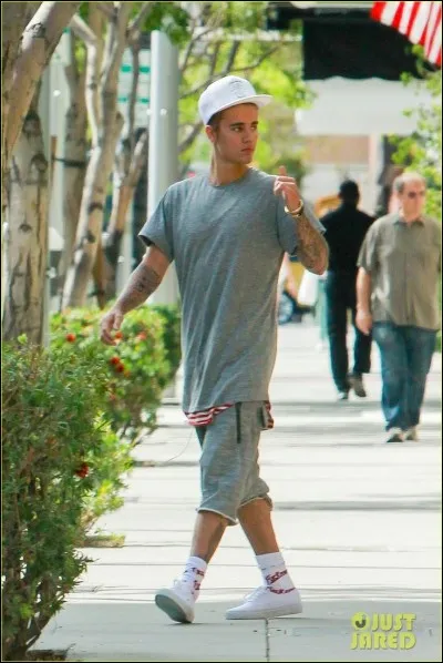 Qui chante "I'm The One" ?