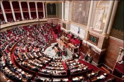 Combien son parti possédait-il de sièges à l'Assemblée nationale ?