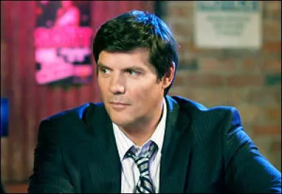 Que fait Dan pour Nathan ?