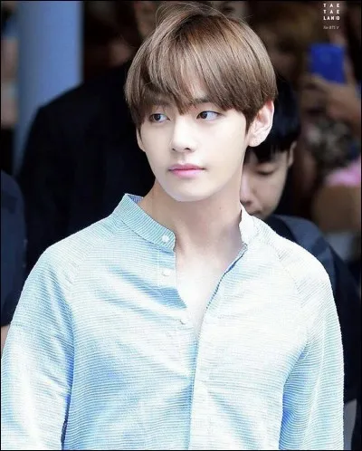 Dans quel MV V saute-t-il dans l'eau ?