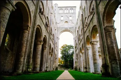 De ces quatre départements,lequel est frontalier de celui de la Seine-Maritime ?