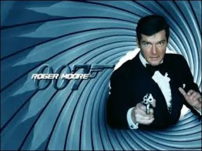 Parmi ces films mettant en scène James Bond, lequel n'est pas interprété par Roger Moore ?