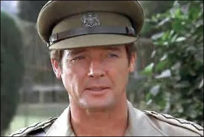 En 1980, il partage l'affiche avec David Niven et Gregory Peck, dans un film de guerre intitulé :