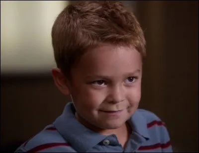 Qu'avoue Clay à Logan à la fin de l'épisode 9 ?