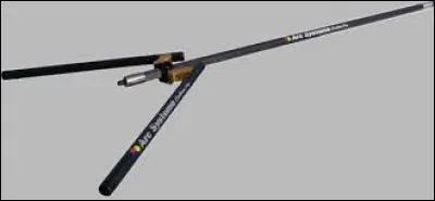 Comment s'appelle cette canne ayant pour utilité de dissiper les vibrations et équilibrer l'arc ?