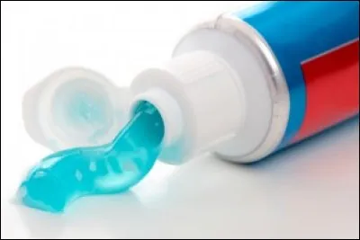 Que fais-tu si tu re&ccedil;ois par erreur une double ration de dentifrice ?