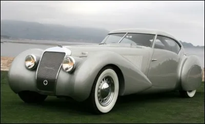 Quel est le de ce superbe coupé 8 cylindres ?