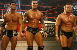 Qui s'est fait casser le bras par Orton et la legacy  monday night raw ?