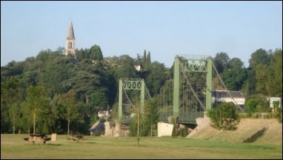 Si vous vous trouvez à Gennes dans la région des Pays-de-la -Loire, dans quel département êtes-vous ?