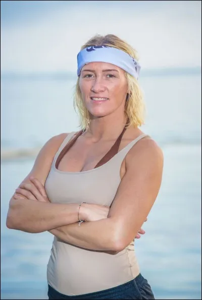 Pourquoi Kelly, éliminée par les bleus, revient-elle à la réunification ?