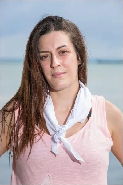 Qui perd le duel éliminatoire dans l'équipe des rouges ?