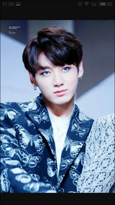Quand Jungkook a des problèmes il en parle à...
