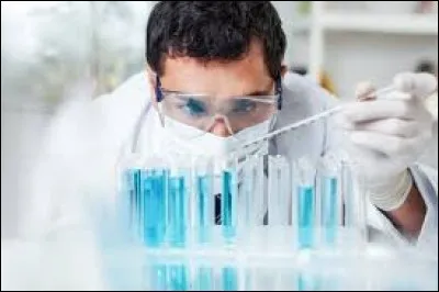 Lorsque vous êtes au lycée, parmi ces propositions, quelle filière technologique est dite "scientifique" ?