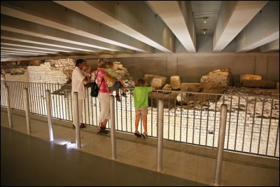 Où peut-on voir cet amphithéâtre cadurcien de l'époque gallo-romaine ?