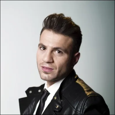 Qui a chant&eacute; "Gravity" ?