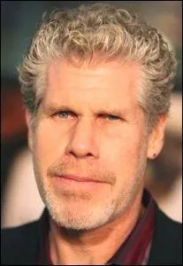 Quel rle cet acteur, Ron Perlman, a- t-il interprt ?
