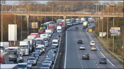 64% des personnes se rendent à leur travail en voiture.