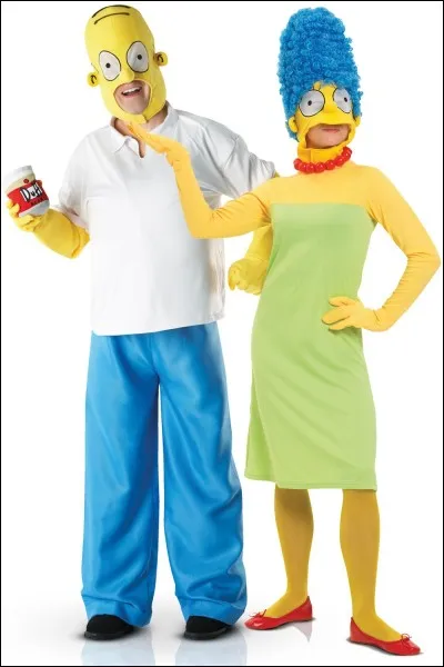 Ces personnages appartiennent à la série télévisée "Les Simpson". En quoi sont déguisés ces adultes ?
