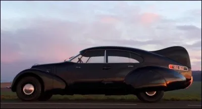 Qui a conçu cette Peugeot 402 produite en 6 exemplaires ?