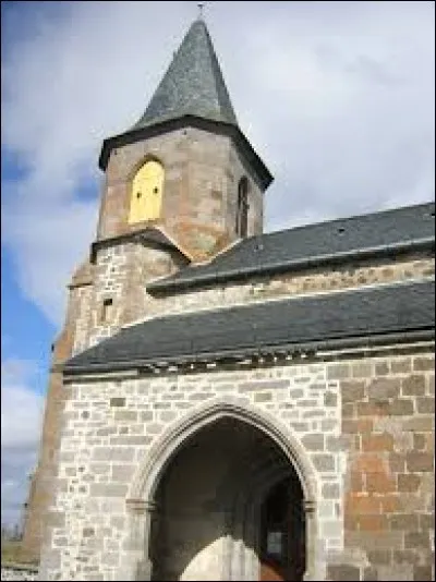 Village Cantalien, sur la Planèze de Saint-Flour, Laveissenet se situe en région ...